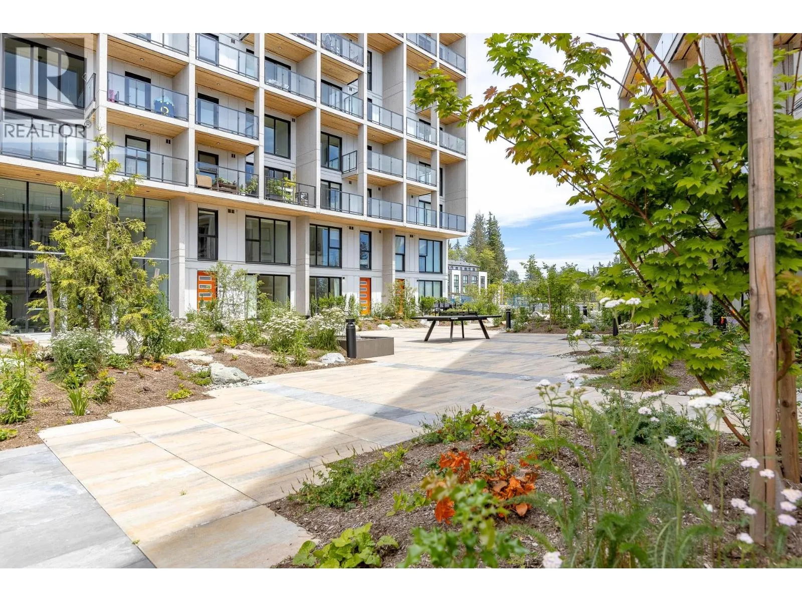 410 9888 UNIVERSITY CRESCENT
