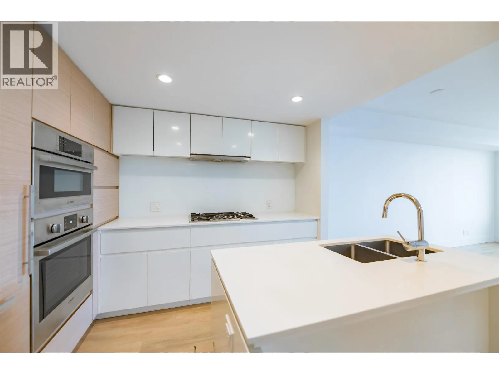 1410 5508 HOLLYBRIDGE WAY