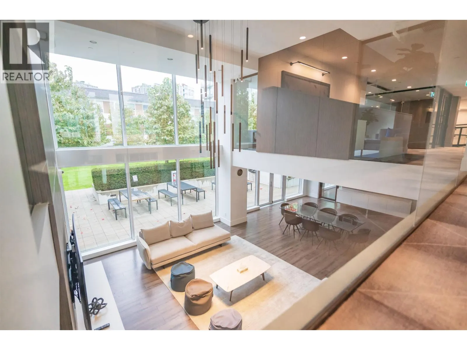 1410 5508 HOLLYBRIDGE WAY