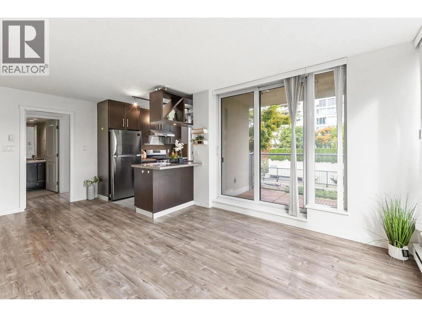 503 5088 KWANTLEN STREET