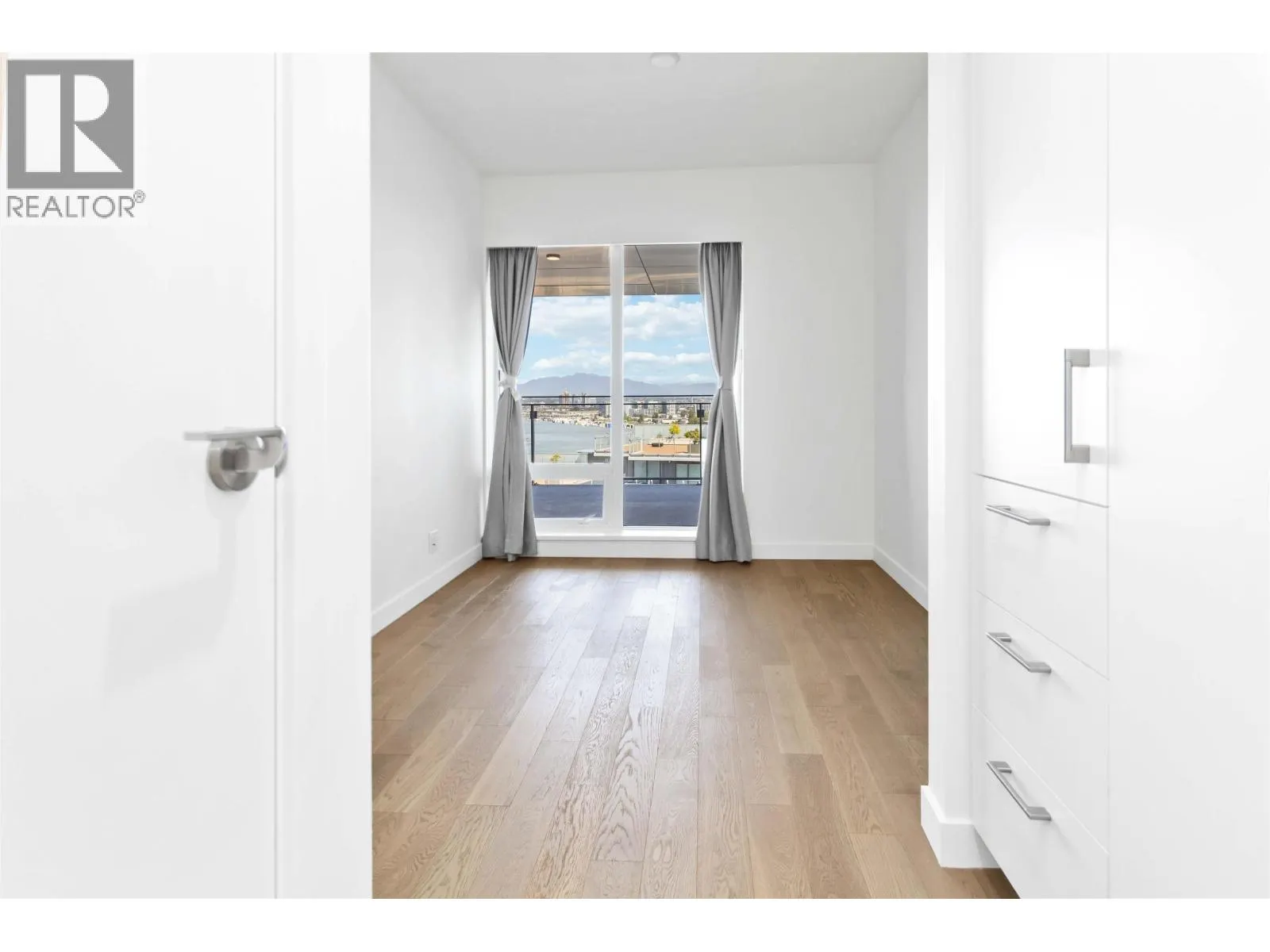 1103 6811 PEARSON WAY