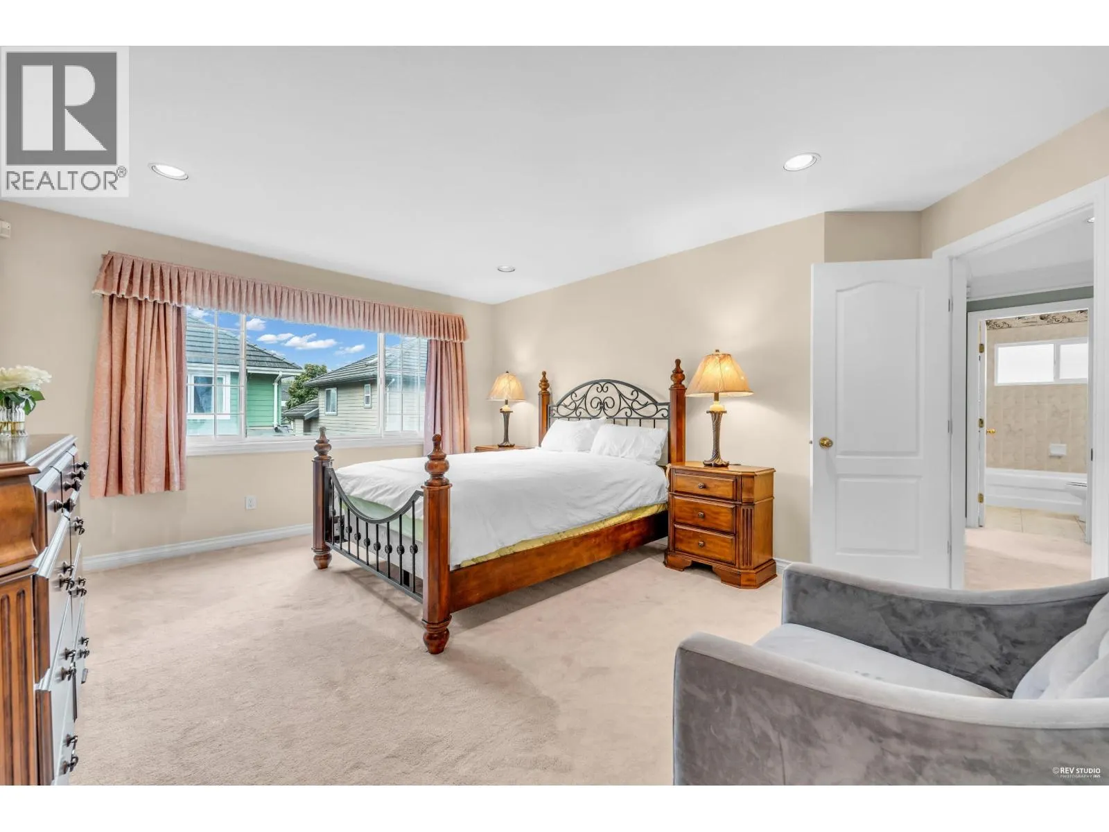 6833 BARNARD DRIVE