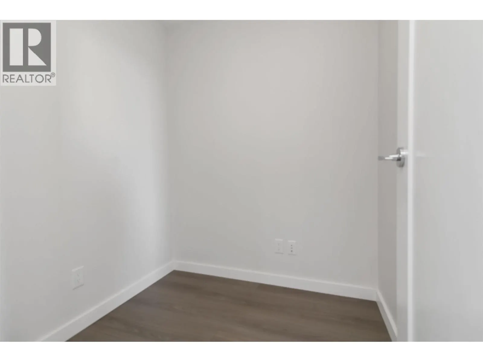 1507 8688 HAZELBRIDGE WAY