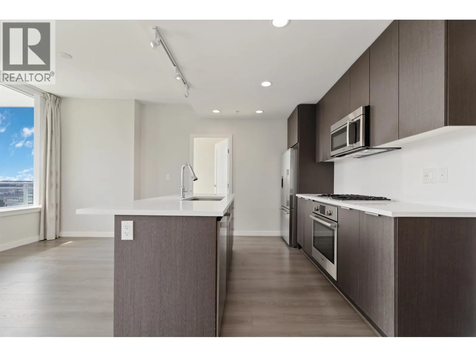 1507 8688 HAZELBRIDGE WAY