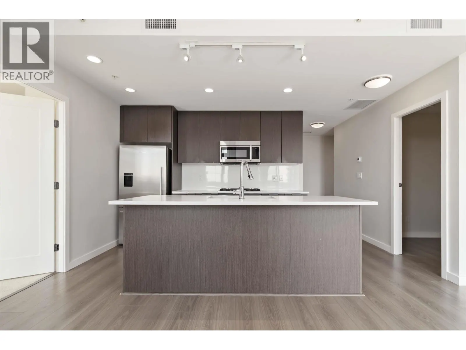 1507 8688 HAZELBRIDGE WAY