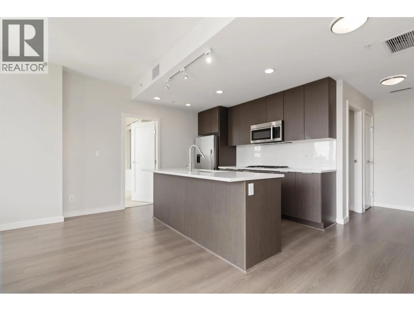 1507 8688 HAZELBRIDGE WAY