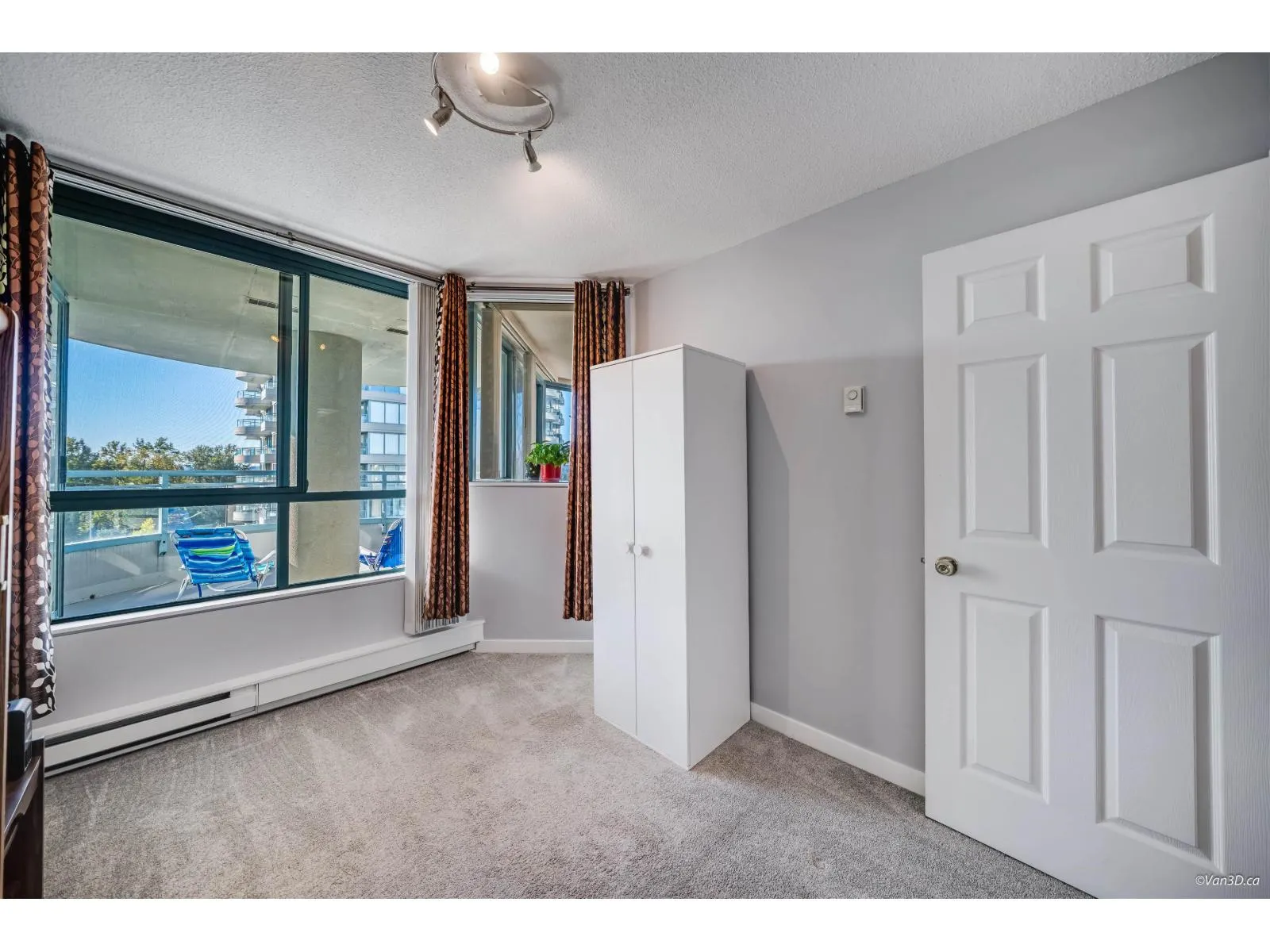 904 13383 108 AVENUE