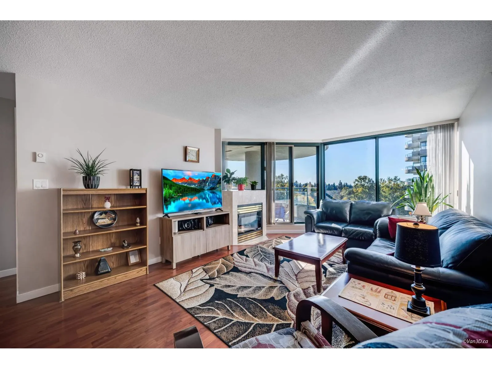 904 13383 108 AVENUE