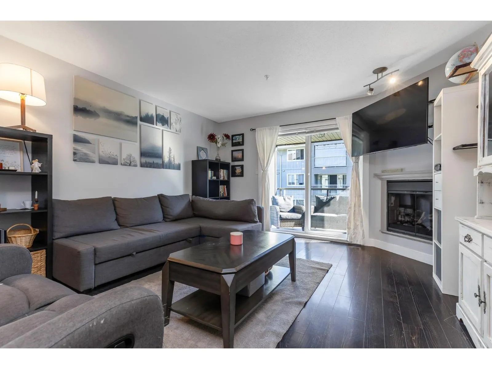 305 2038 SANDALWOOD CRESCENT