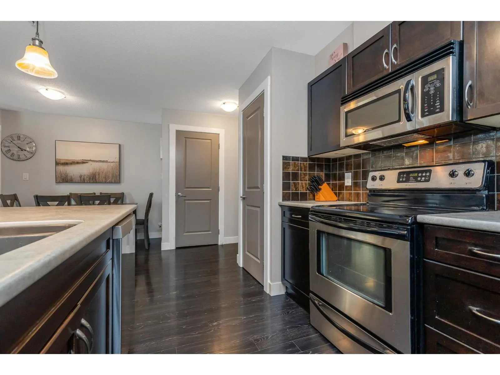 305 2038 SANDALWOOD CRESCENT