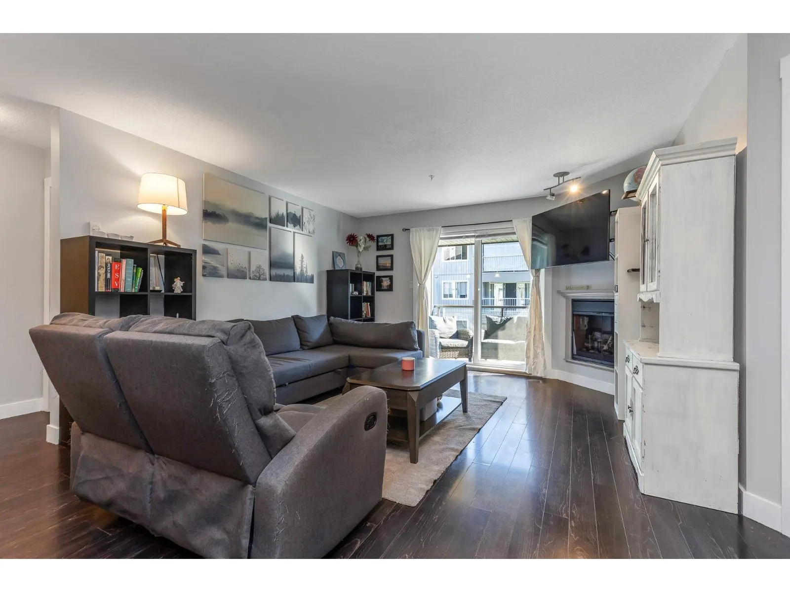 305 2038 SANDALWOOD CRESCENT