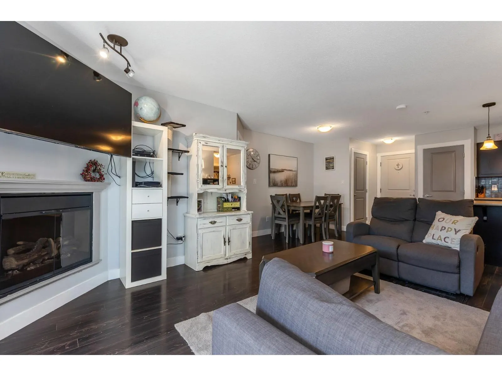 305 2038 SANDALWOOD CRESCENT