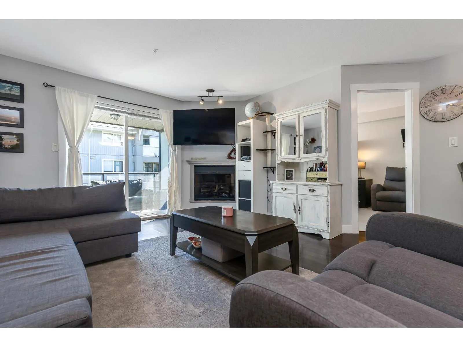 305 2038 SANDALWOOD CRESCENT