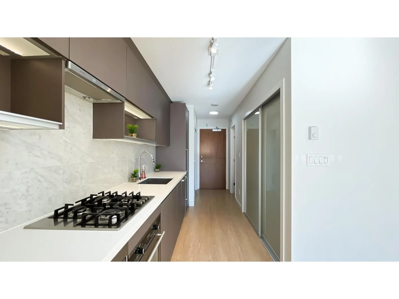 1105 13750 100 AVENUE