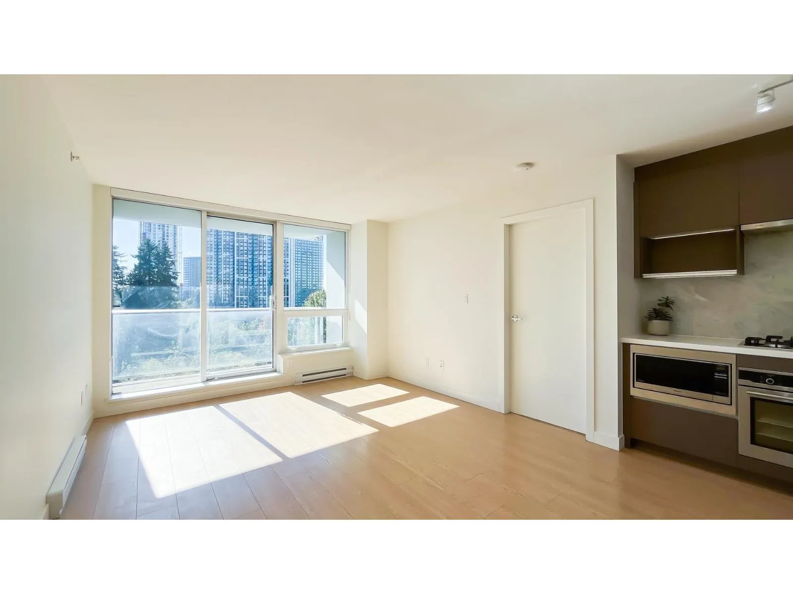 1105 13750 100 AVENUE