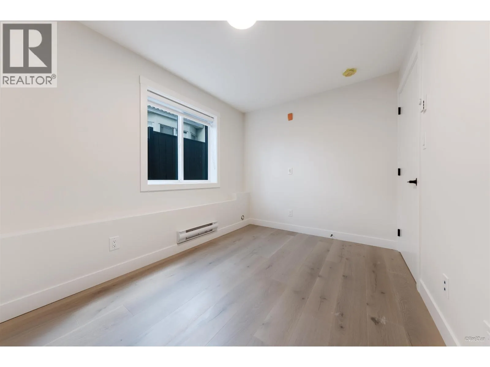 101 5092 SLOCAN STREET