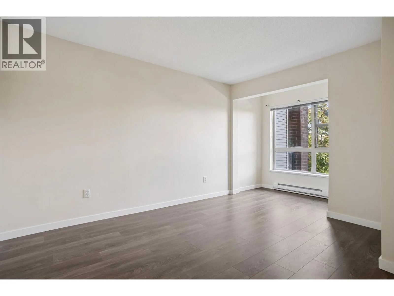 1215 5115 GARDEN CITY ROAD