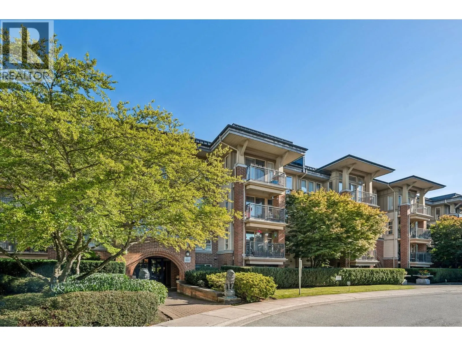 1215 5115 GARDEN CITY ROAD