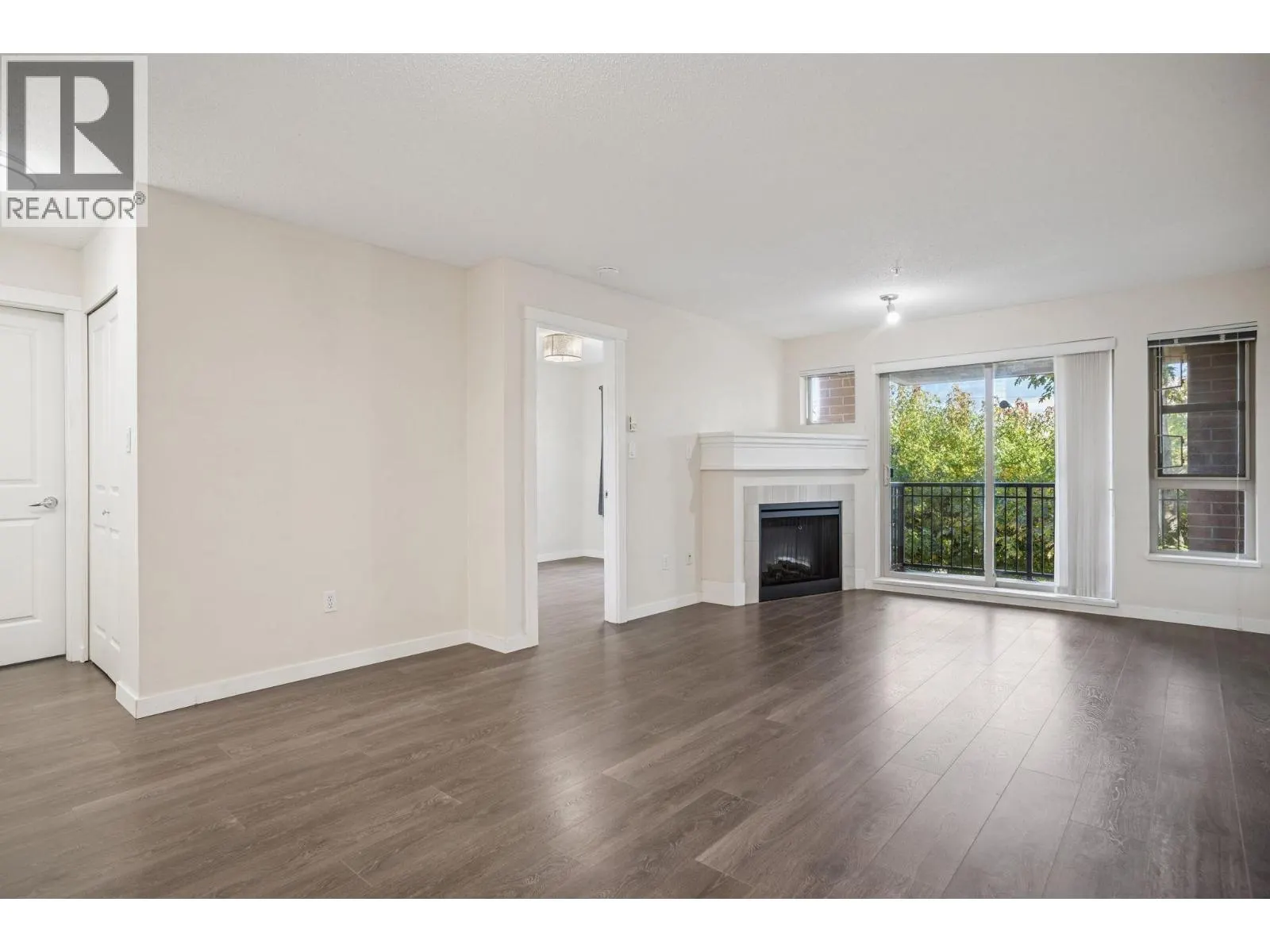 1215 5115 GARDEN CITY ROAD