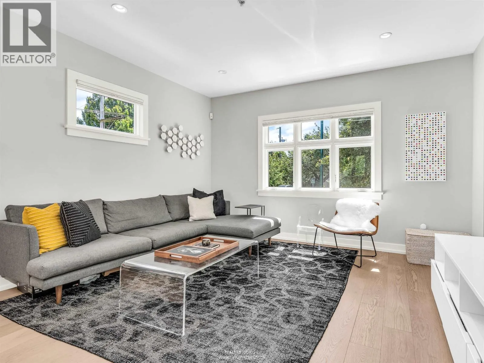 91 E 27TH AVENUE