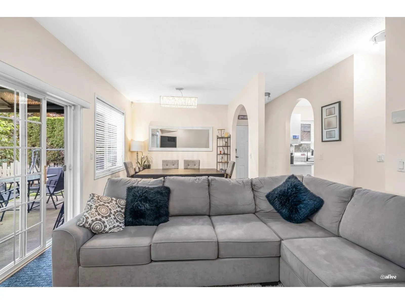 38 18707 65 AVENUE