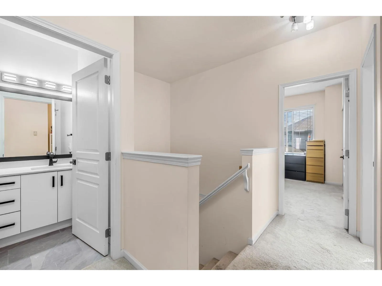 38 18707 65 AVENUE