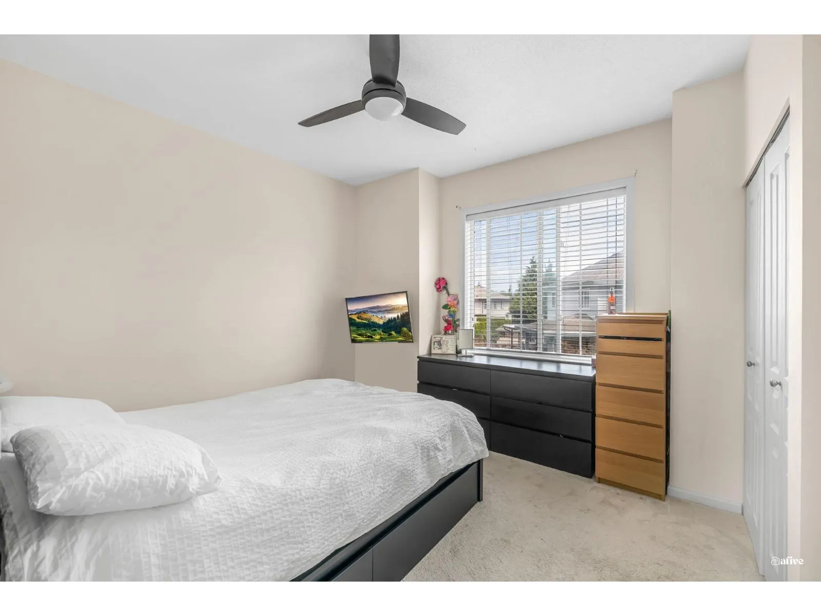 38 18707 65 AVENUE