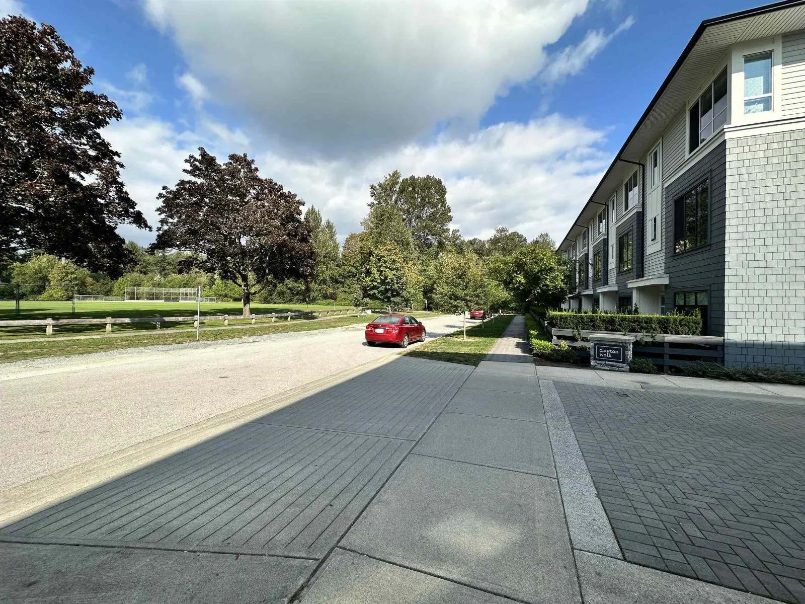 1604 18505 LAURENSEN PLACE