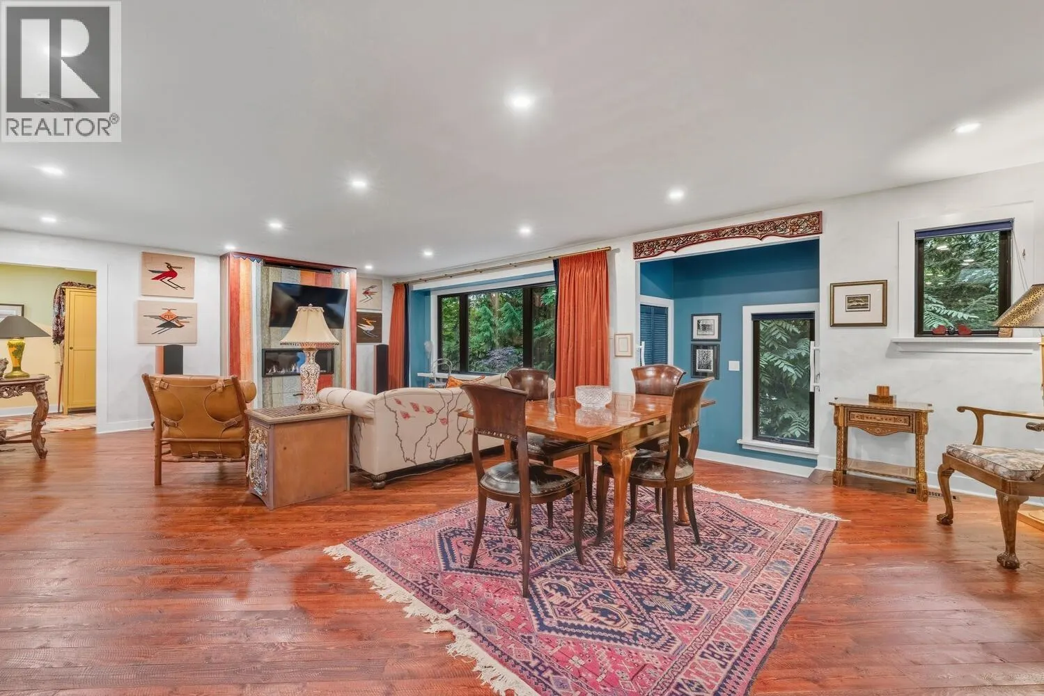 2336 TREETOP LANE