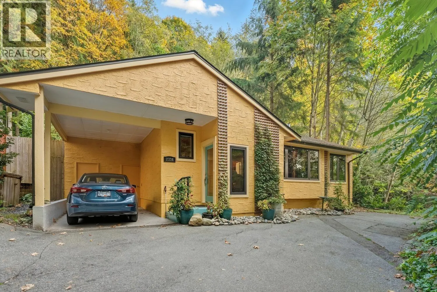 2336 TREETOP LANE