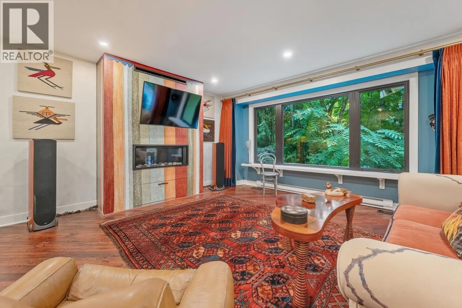 2336 TREETOP LANE
