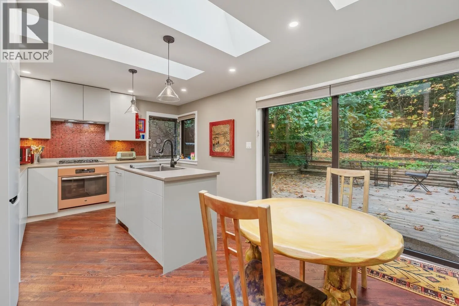 2336 TREETOP LANE