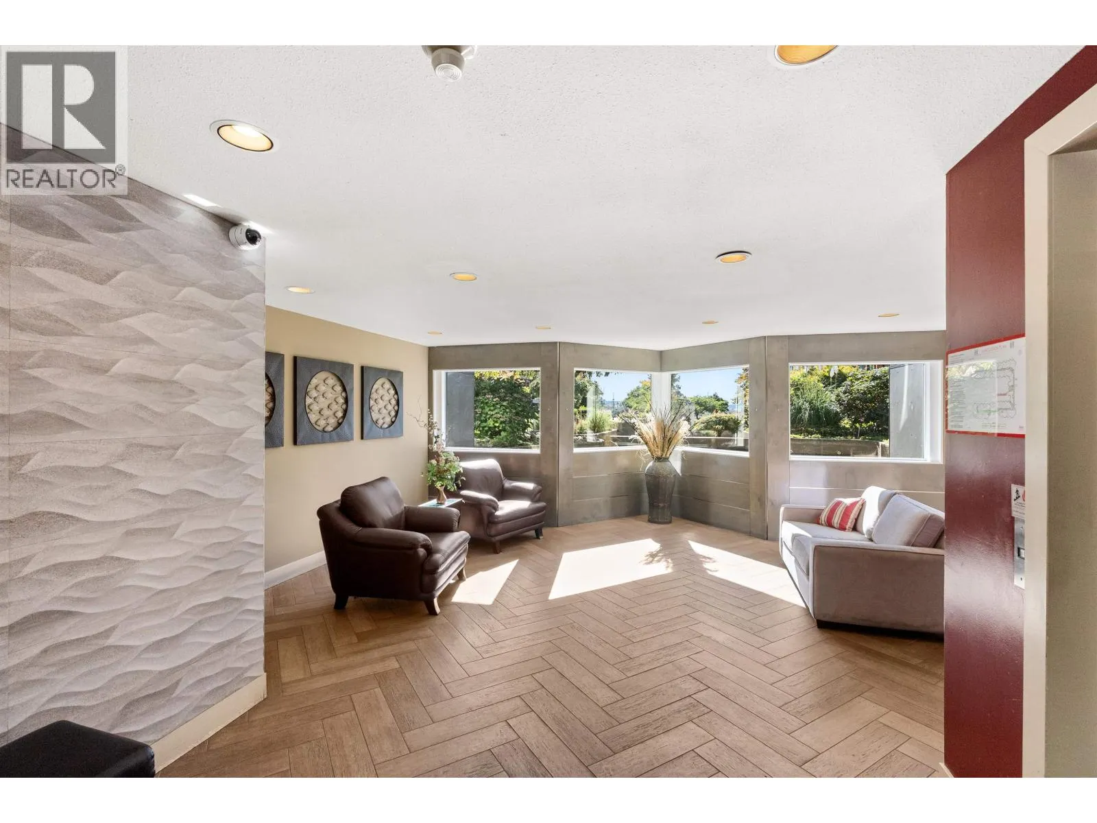 301 1150 QUAYSIDE DRIVE