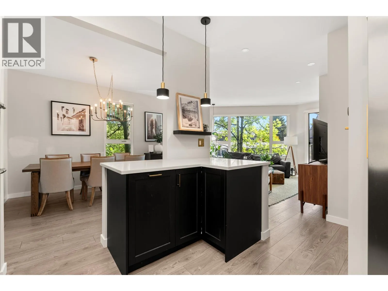 301 1150 QUAYSIDE DRIVE