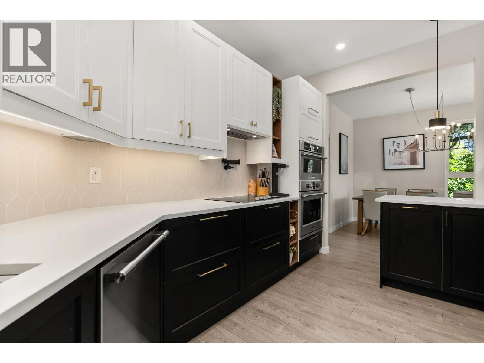 301 1150 QUAYSIDE DRIVE