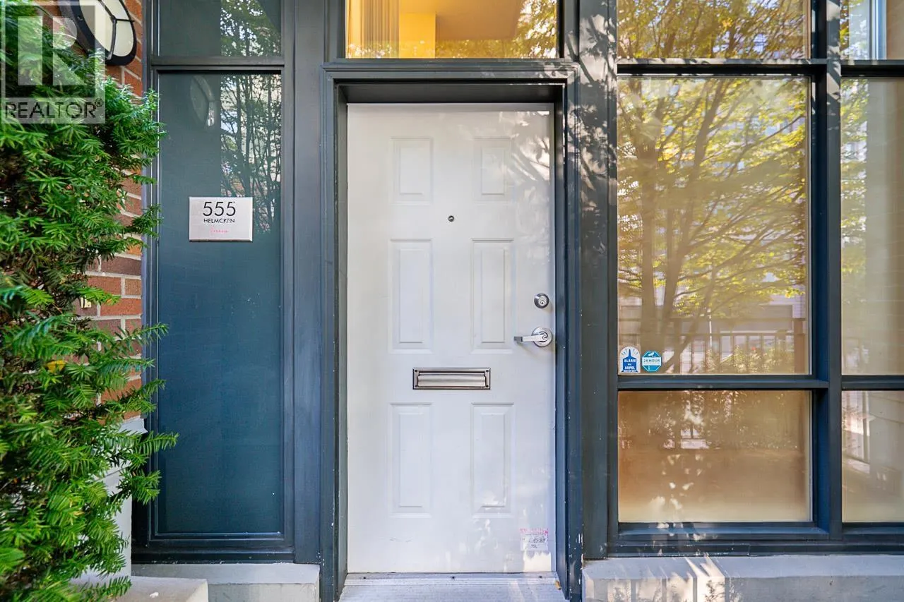 555 HELMCKEN STREET