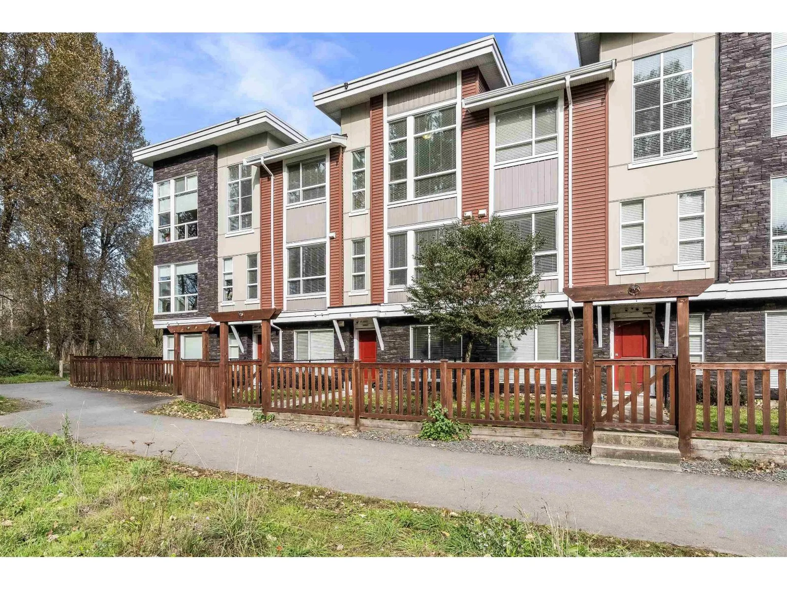8 8413 MIDTOWN WAY|Chilliwack Proper South