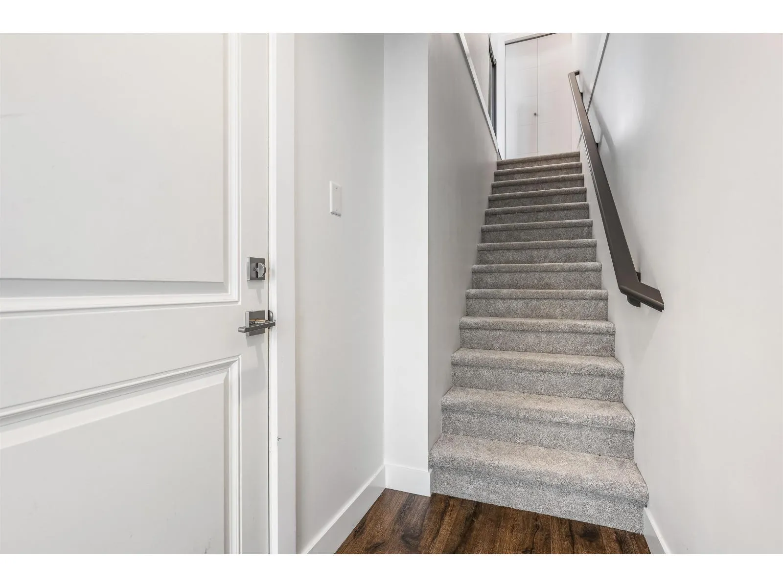 8 8413 MIDTOWN WAY|Chilliwack Proper South