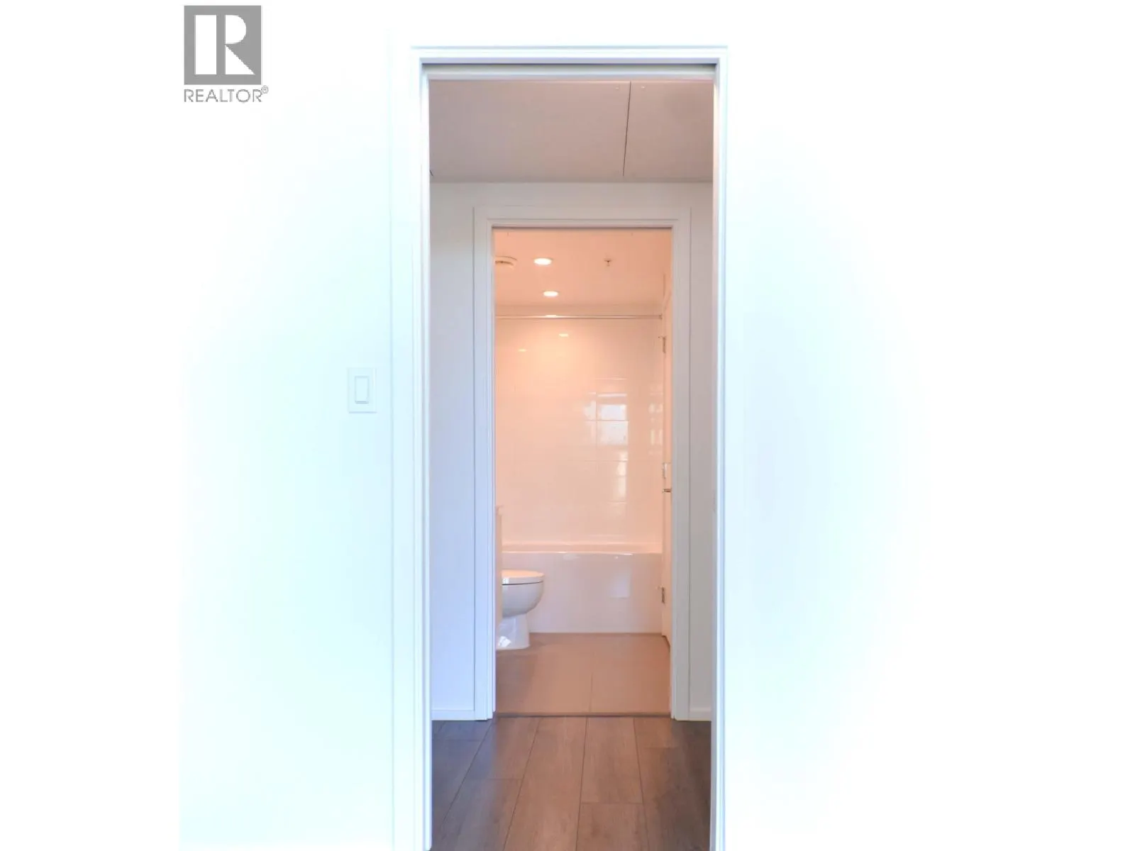 1403 3833 EVERGREEN PLACE