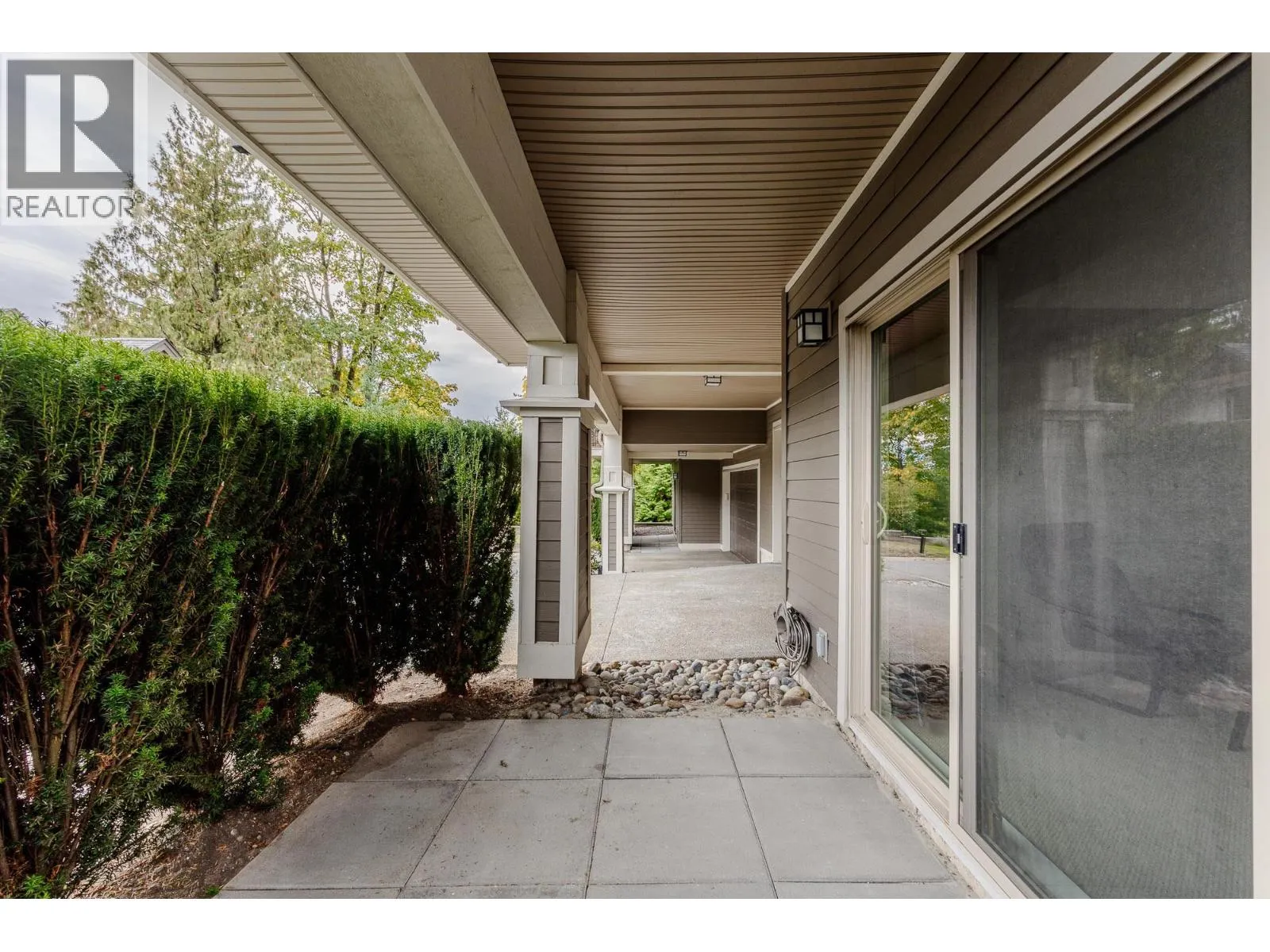 102 3458 BURKE VILLAGE PROMENADE