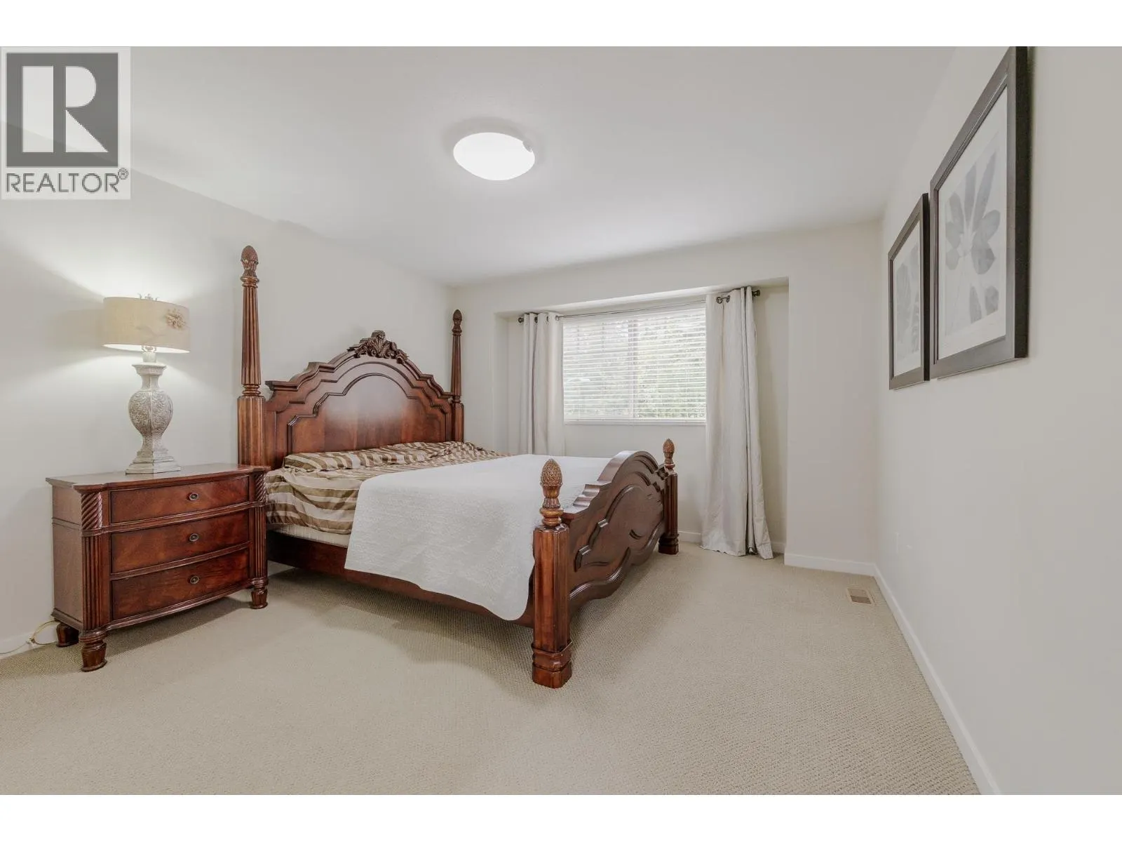 102 3458 BURKE VILLAGE PROMENADE