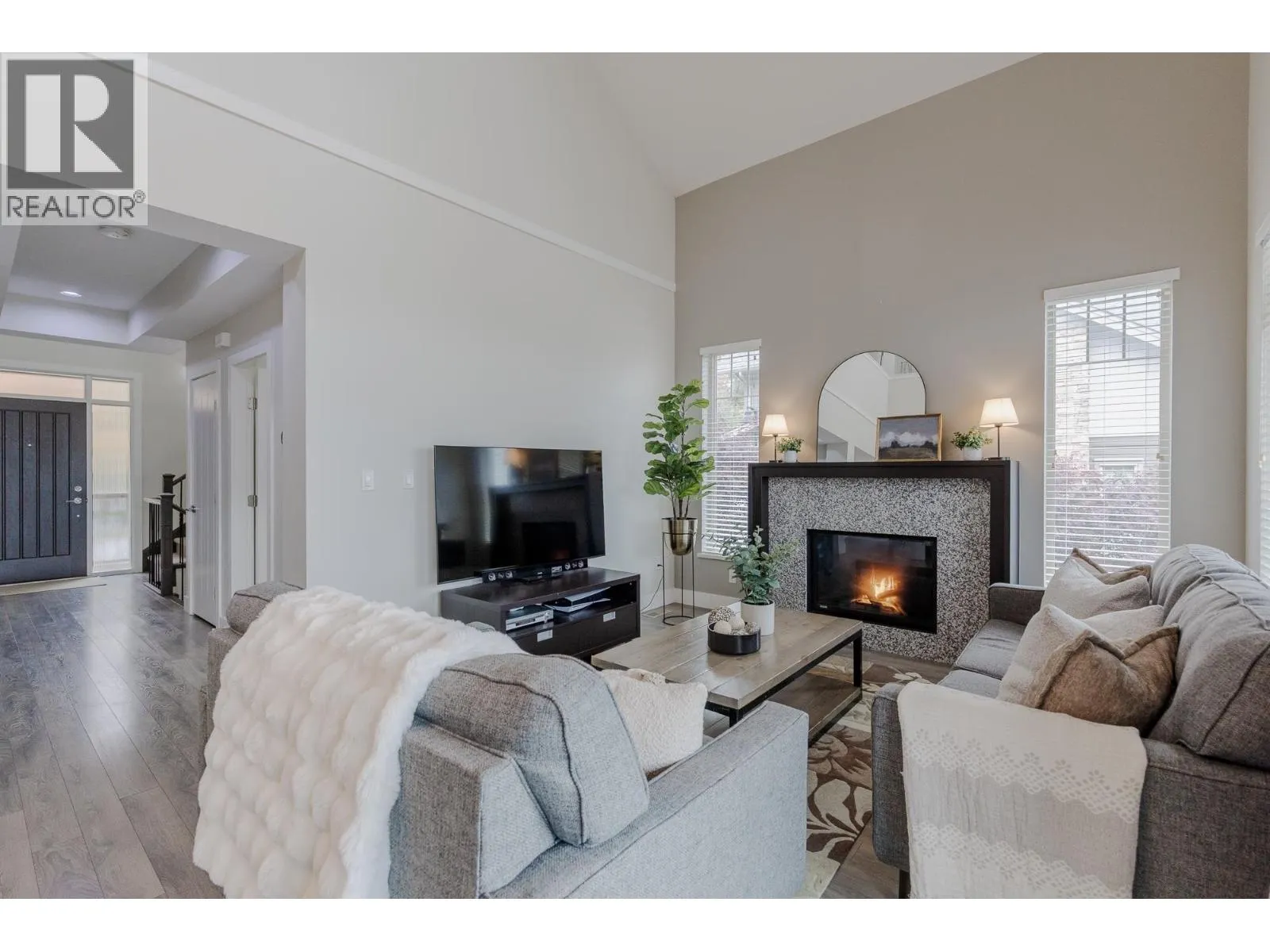 102 3458 BURKE VILLAGE PROMENADE