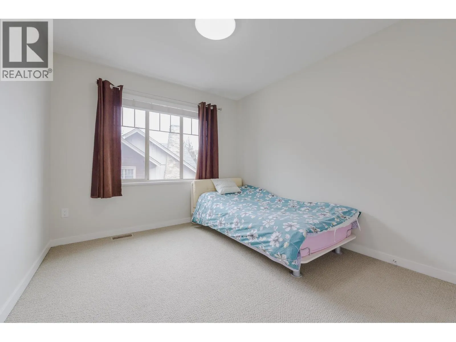 102 3458 BURKE VILLAGE PROMENADE