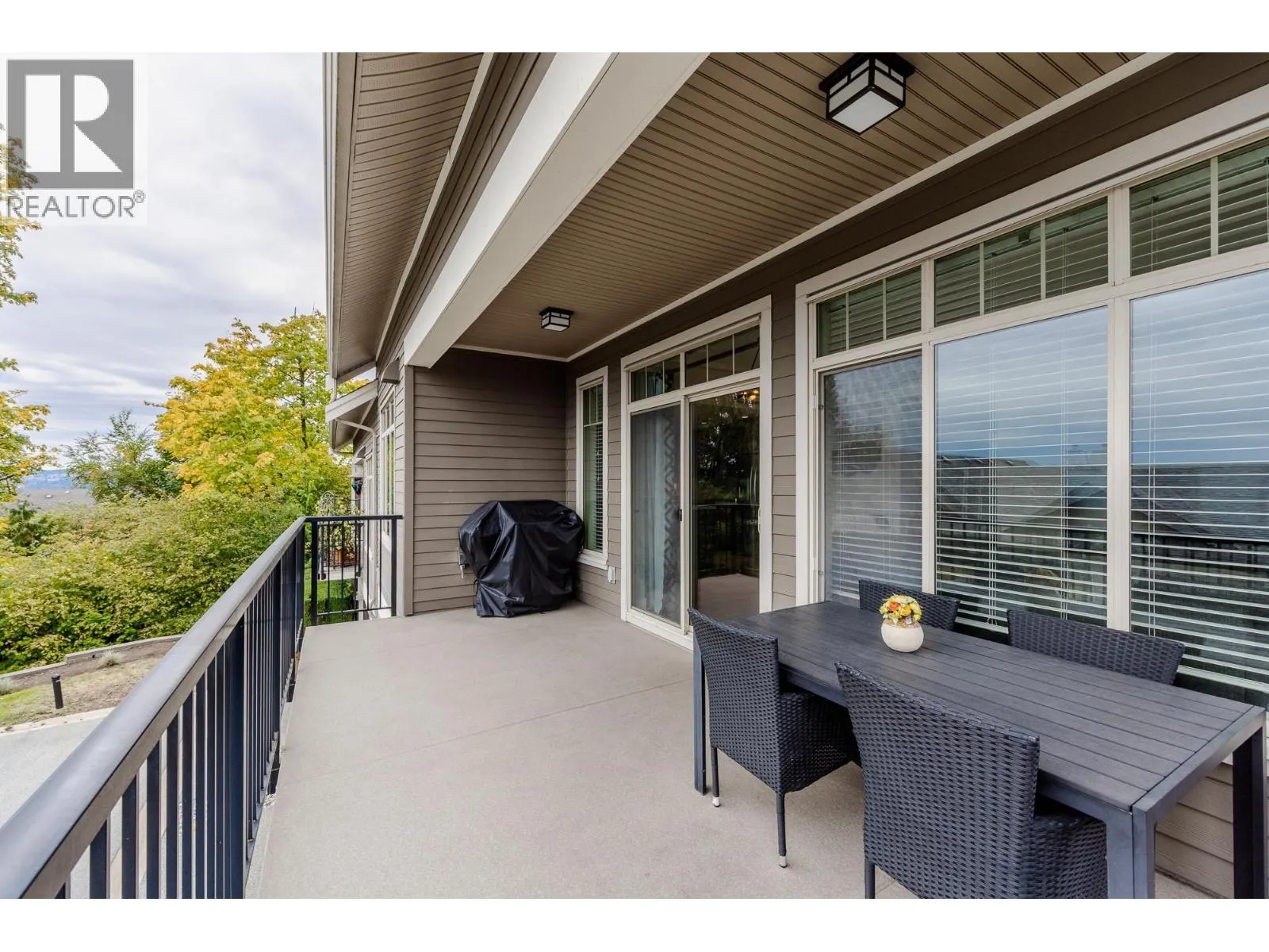 102 3458 BURKE VILLAGE PROMENADE