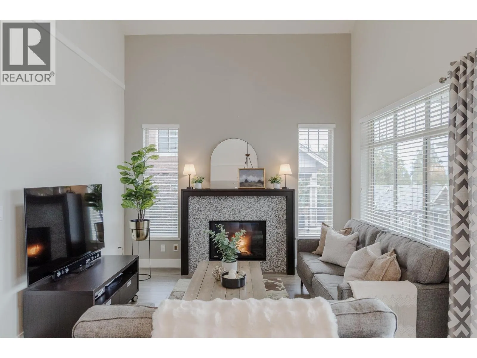 102 3458 BURKE VILLAGE PROMENADE