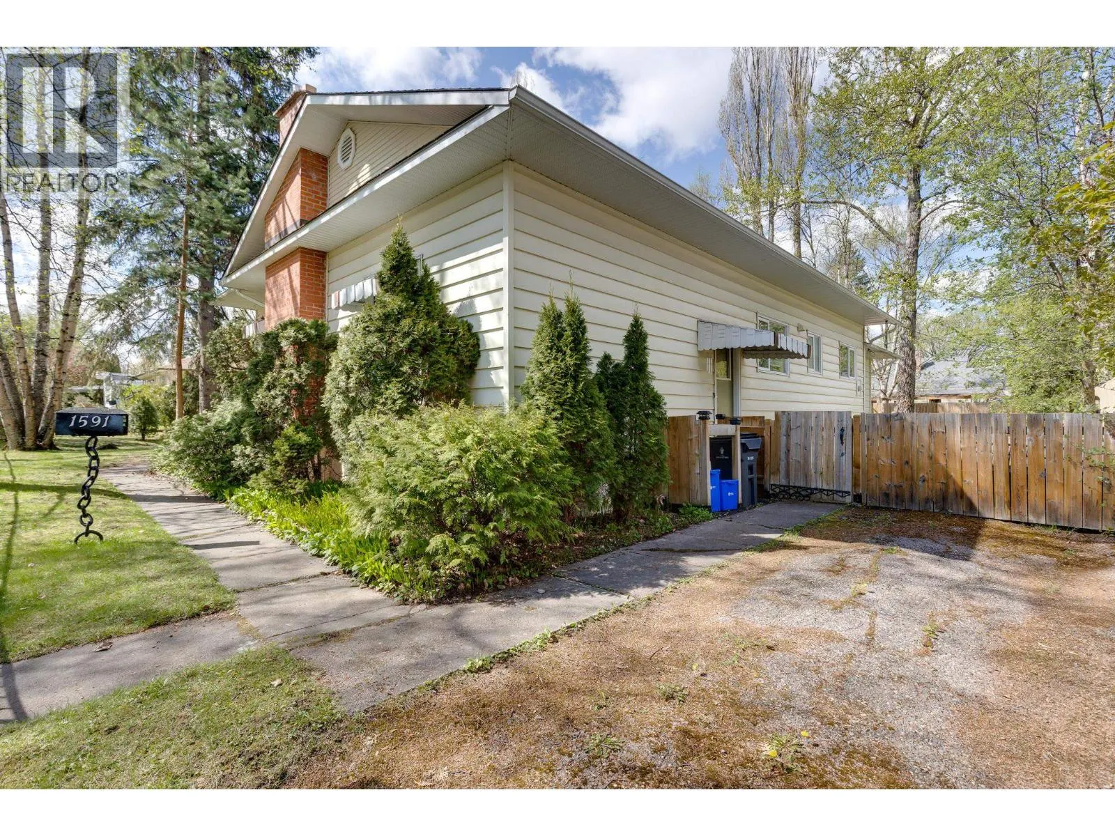 1591 CEDAR STREET