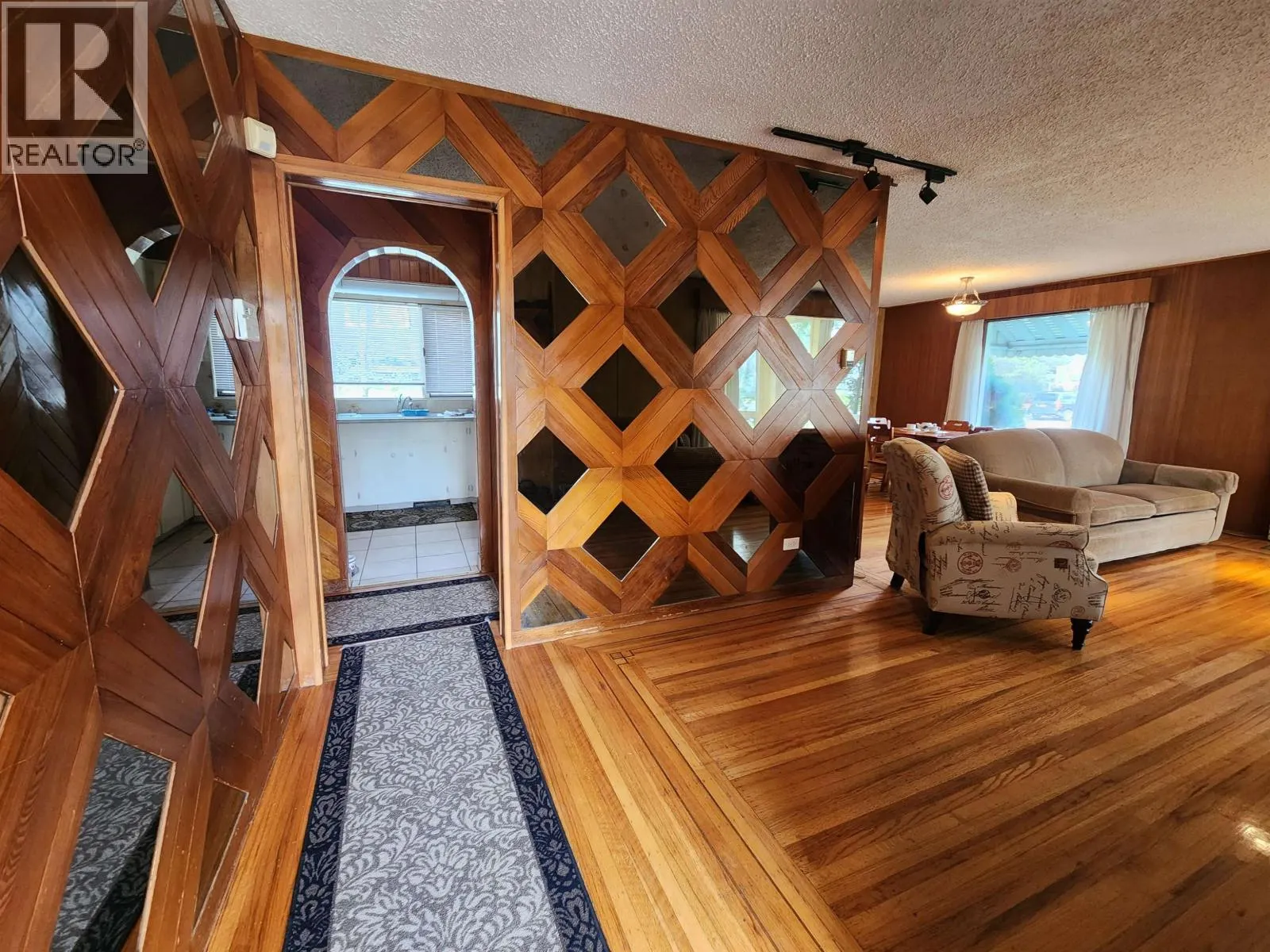 1591 CEDAR STREET