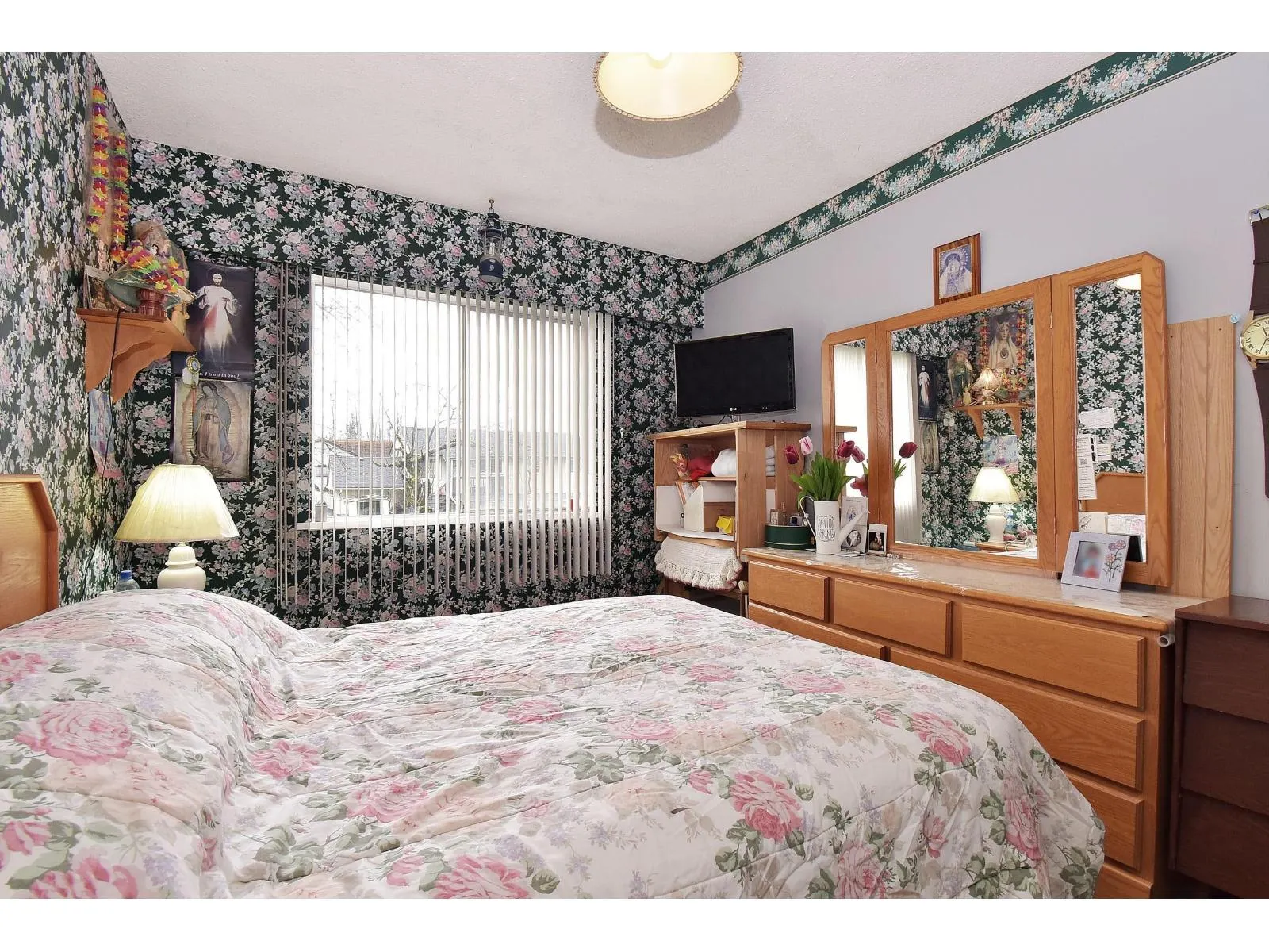 281C 8635 120 STREET