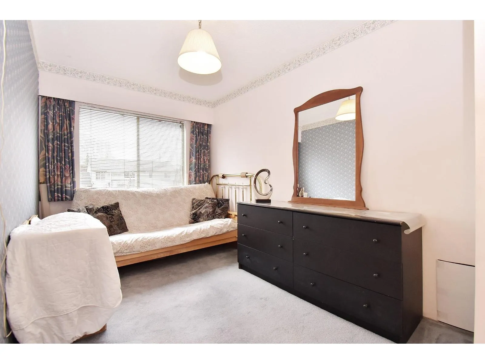 281C 8635 120 STREET