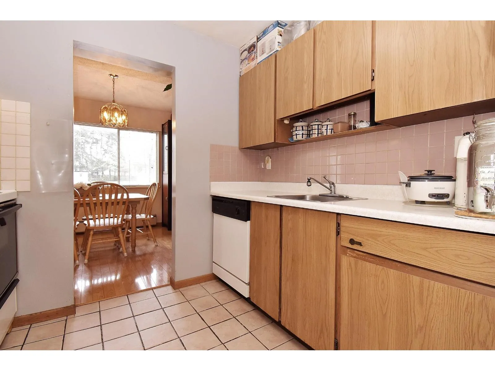 281C 8635 120 STREET